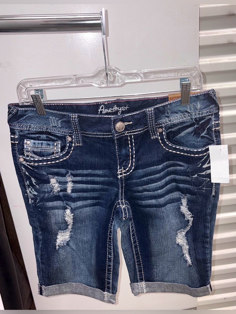 Amethyst Jeans Brand Dark Wash Low Rise Bermuda Shorts Size 9